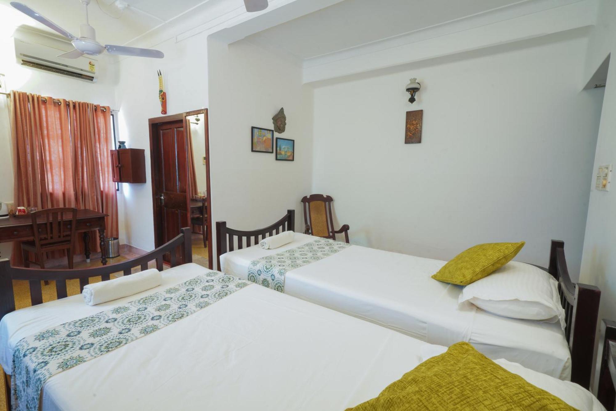 Govindamangalam Homestay Kochi Bagian luar foto