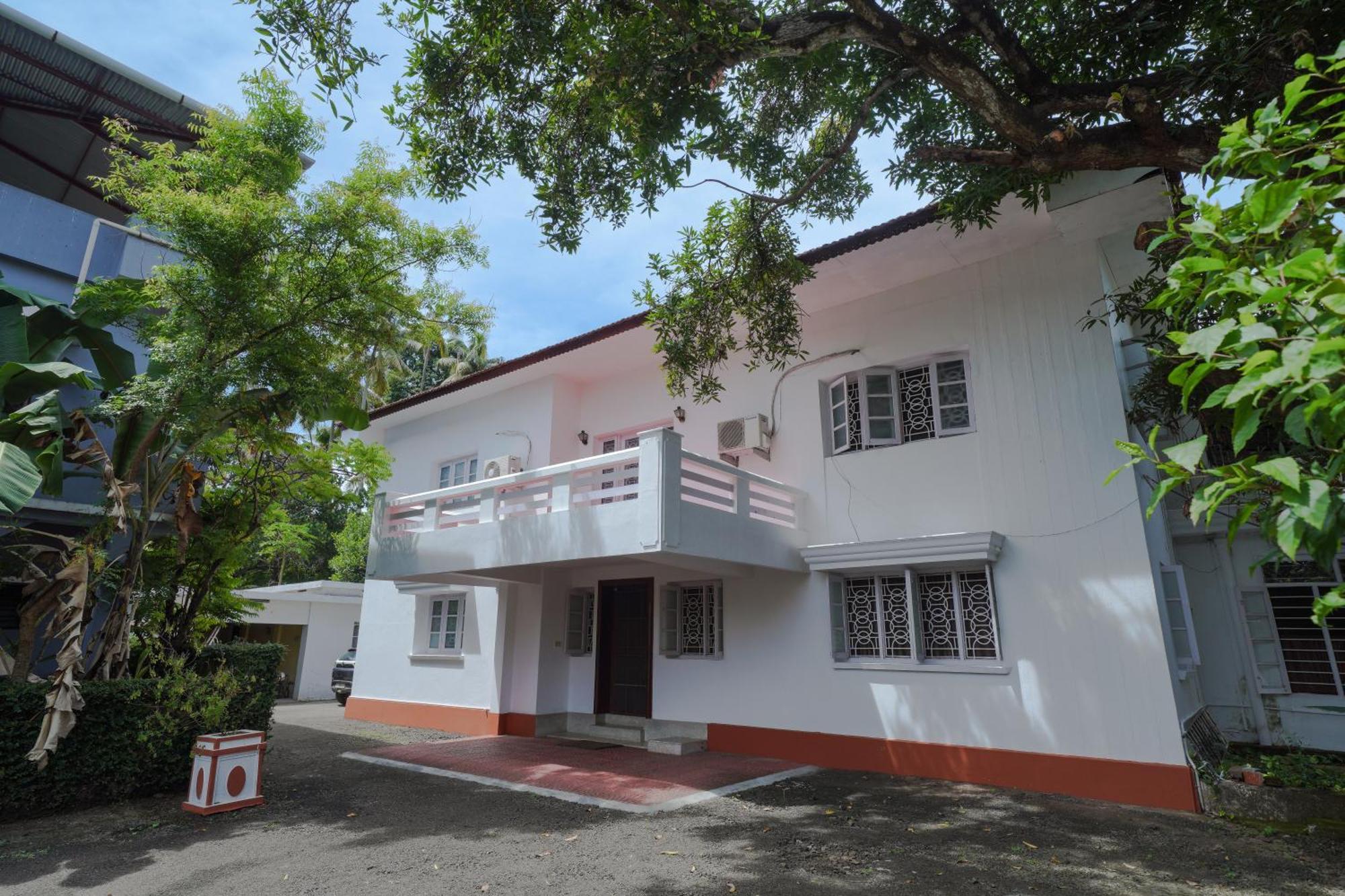 Govindamangalam Homestay Kochi Bagian luar foto